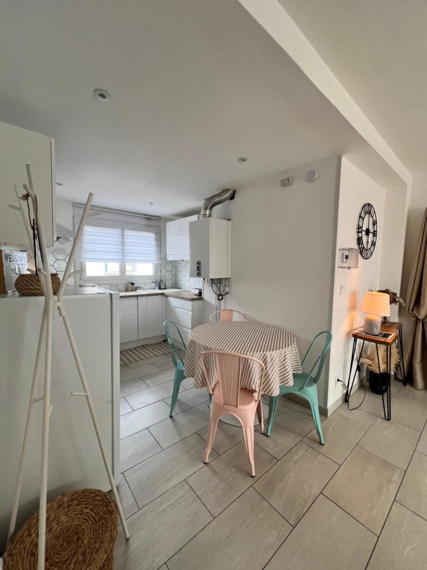 Ferienwohnung Le Bellevue - T3 - Gare & Les Jardins Darcy - Parking Free Dijon Exterior foto