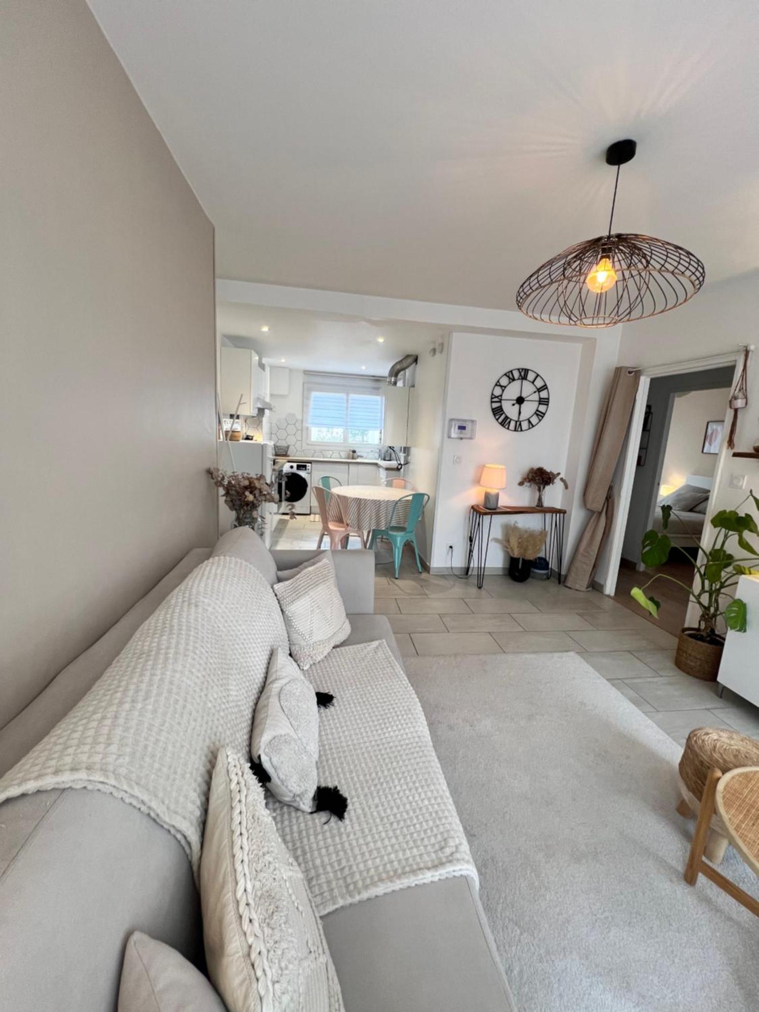 Ferienwohnung Le Bellevue - T3 - Gare & Les Jardins Darcy - Parking Free Dijon Exterior foto
