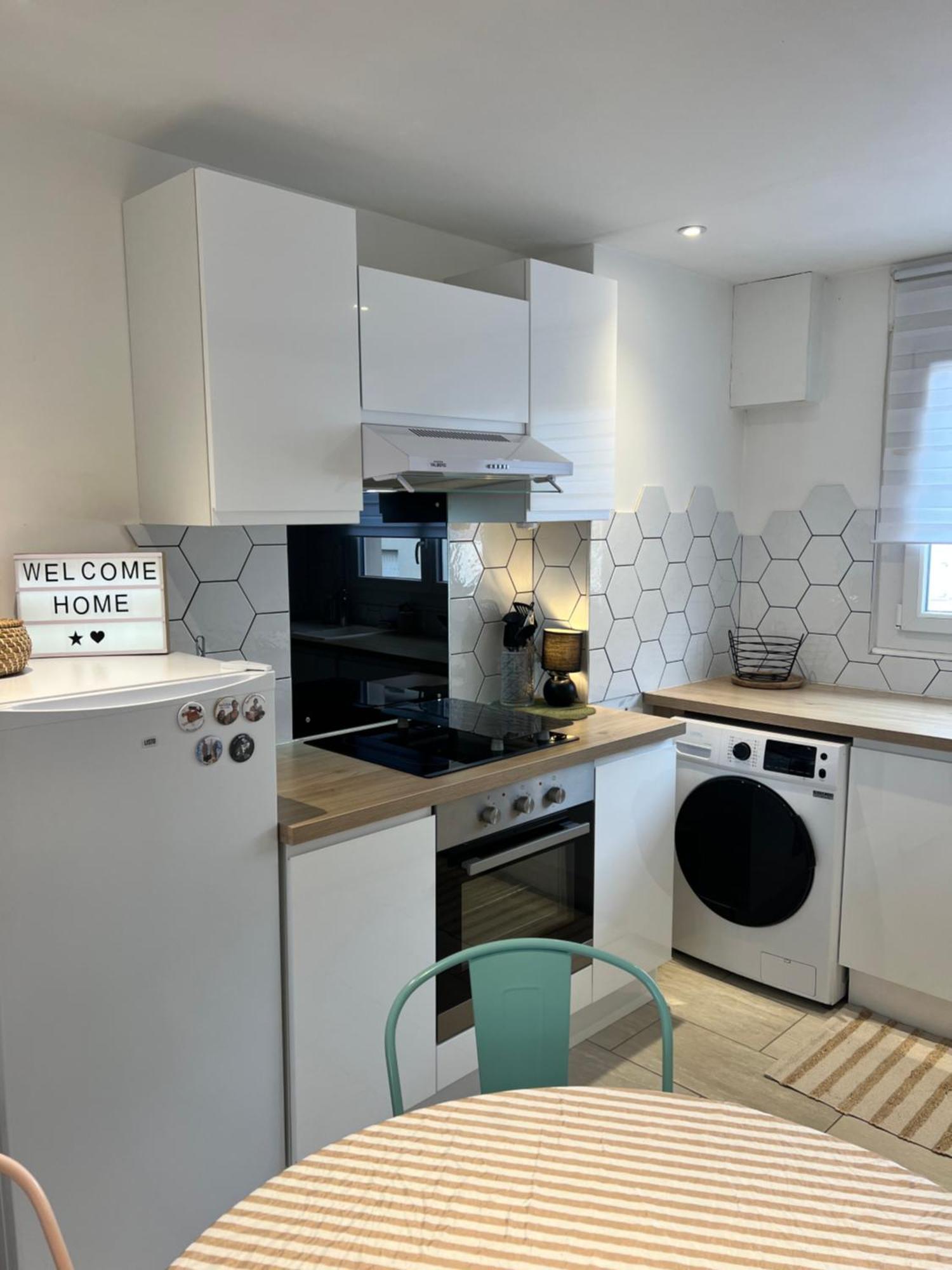 Ferienwohnung Le Bellevue - T3 - Gare & Les Jardins Darcy - Parking Free Dijon Exterior foto